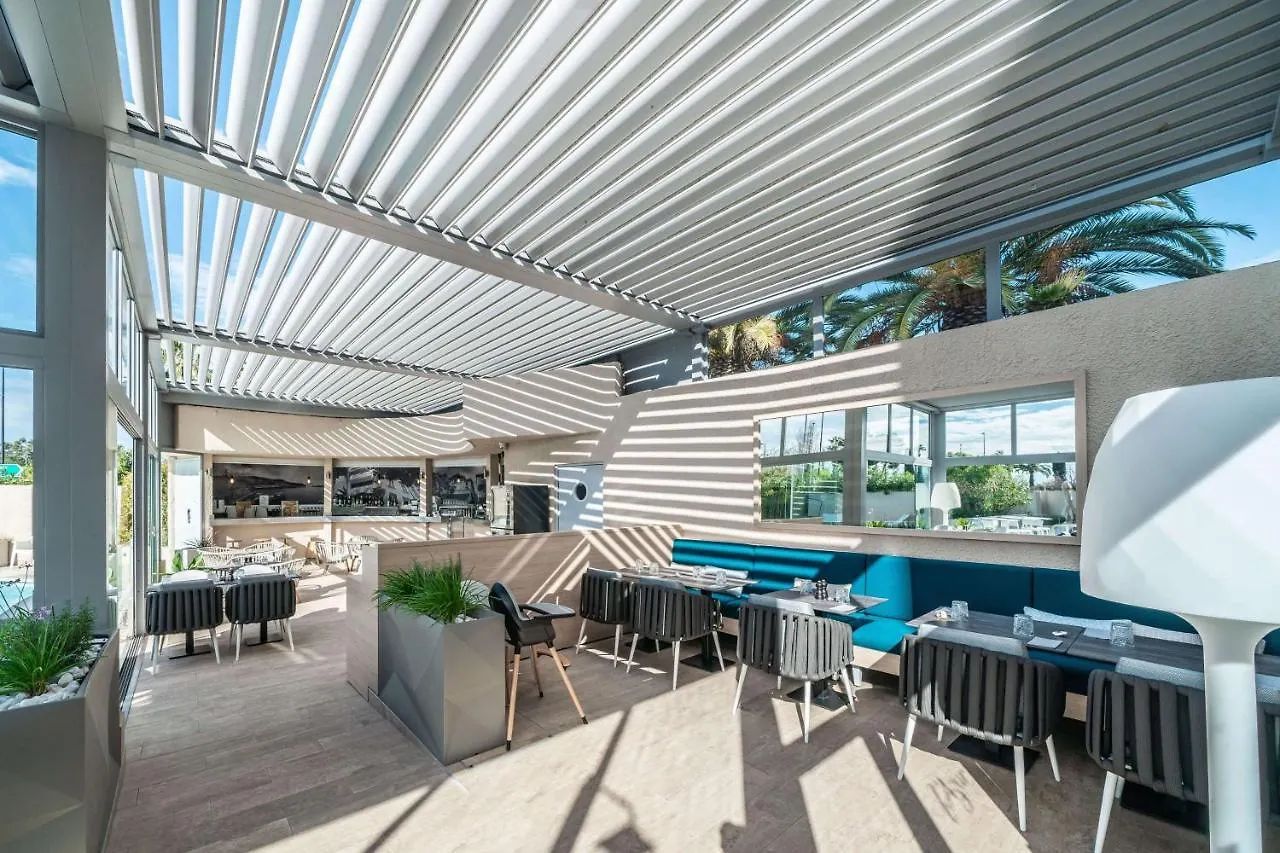 Radisson Hotel Nice Airport 4*,  France