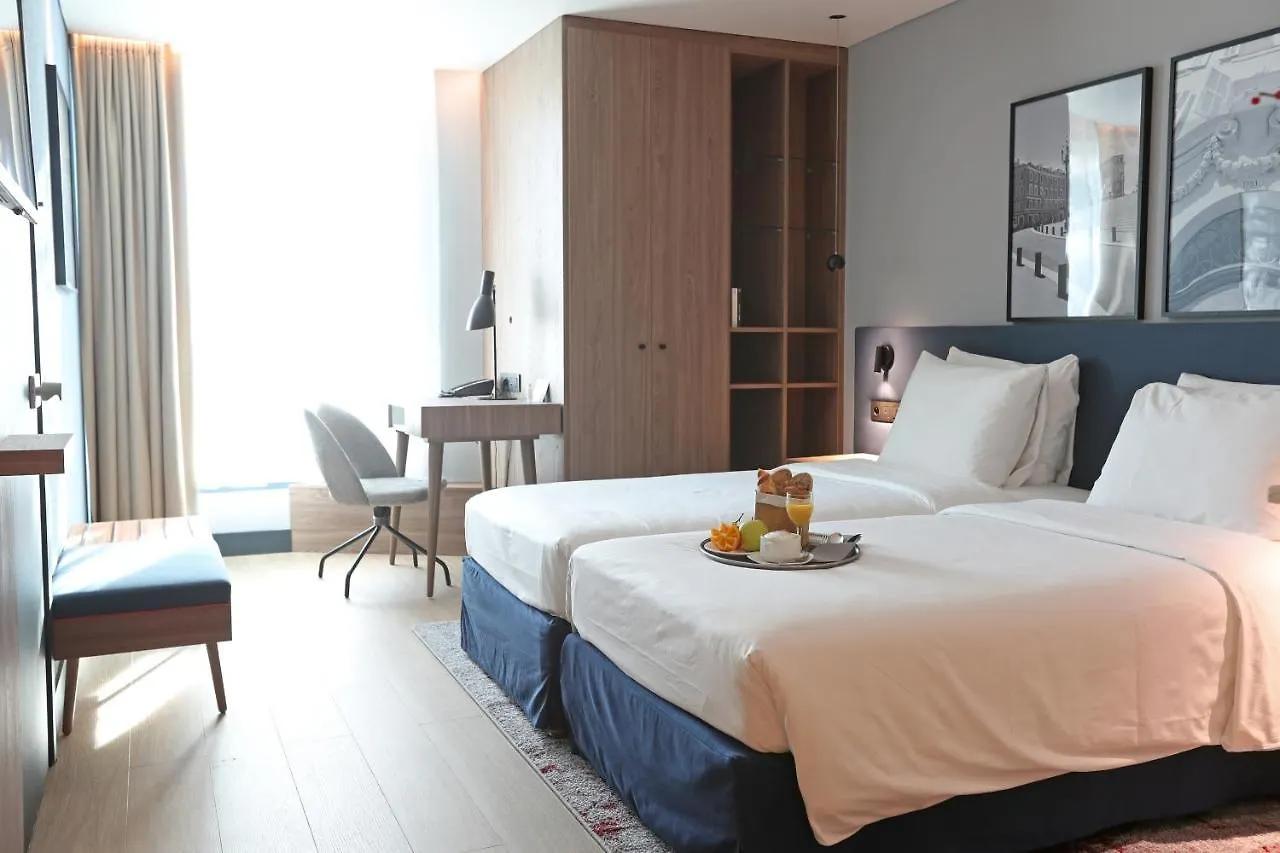 ****  Radisson Hotel Nice Airport France