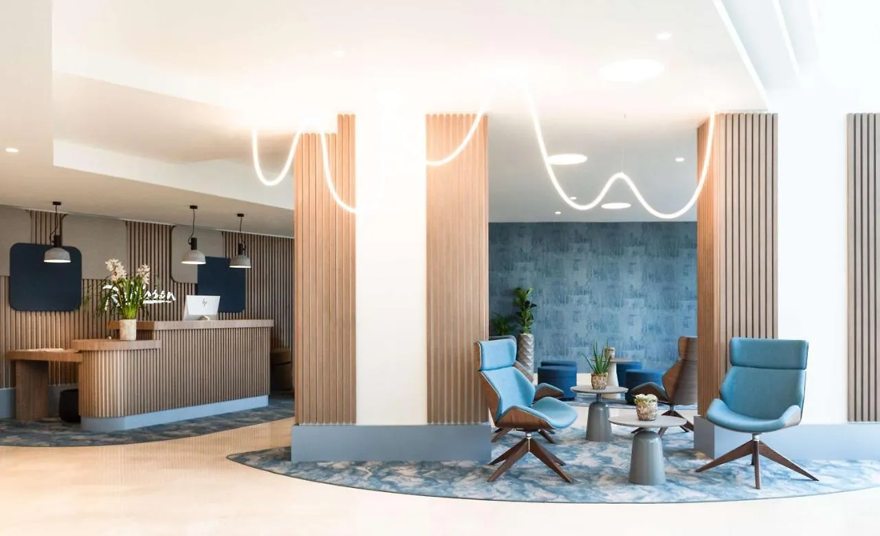 Radisson Hotel Nice Airport 4*,  France