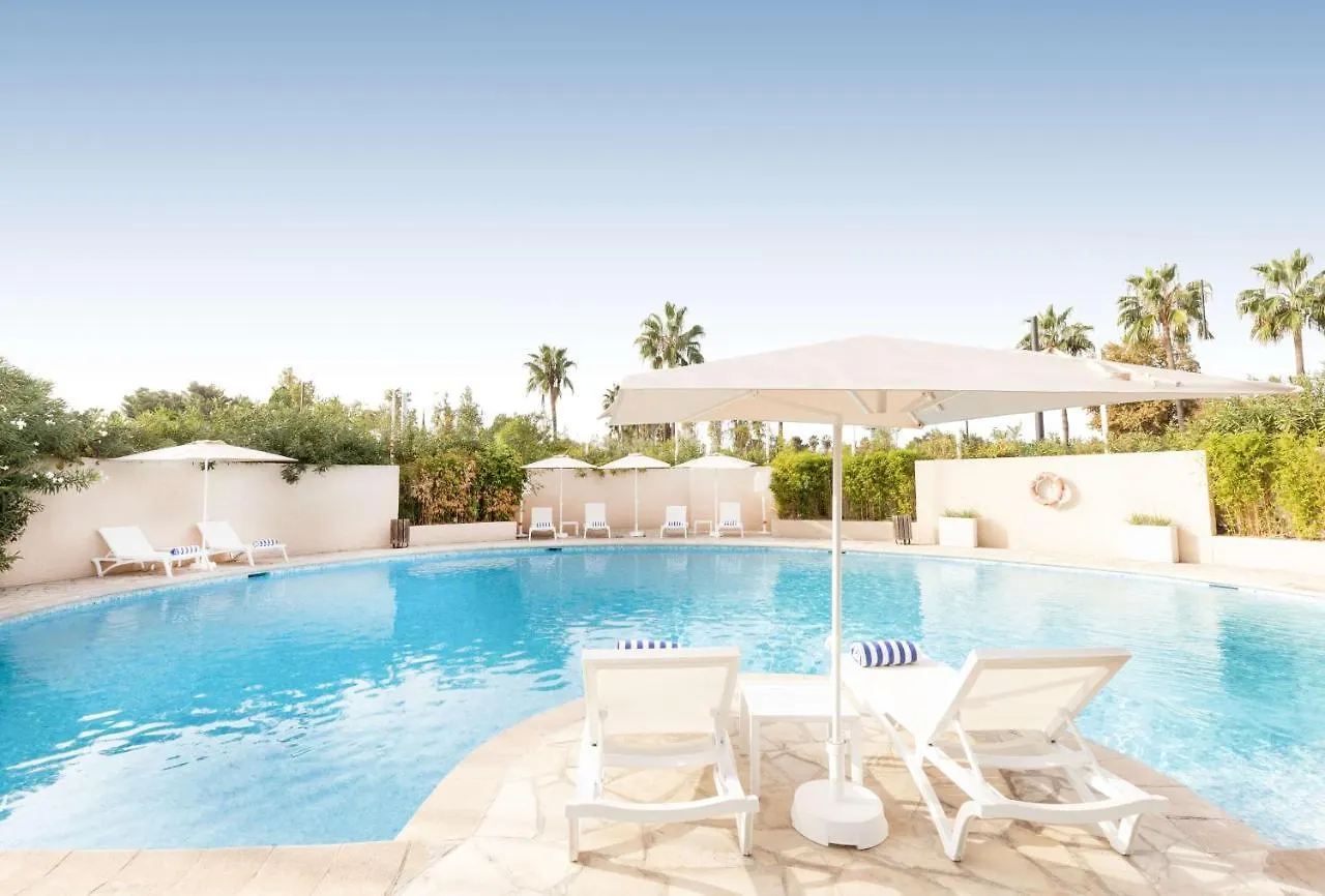 Radisson Hotel Nice Airport 4*,
