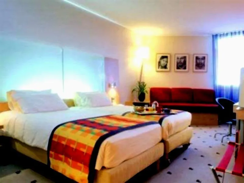 Radisson Hotel Nice Airport 4*,