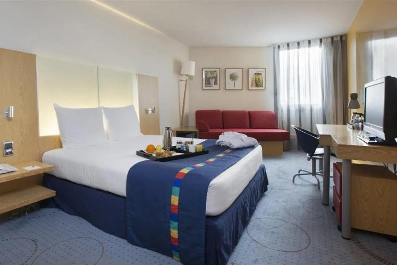 Radisson Hotel Nice Airport 4*,